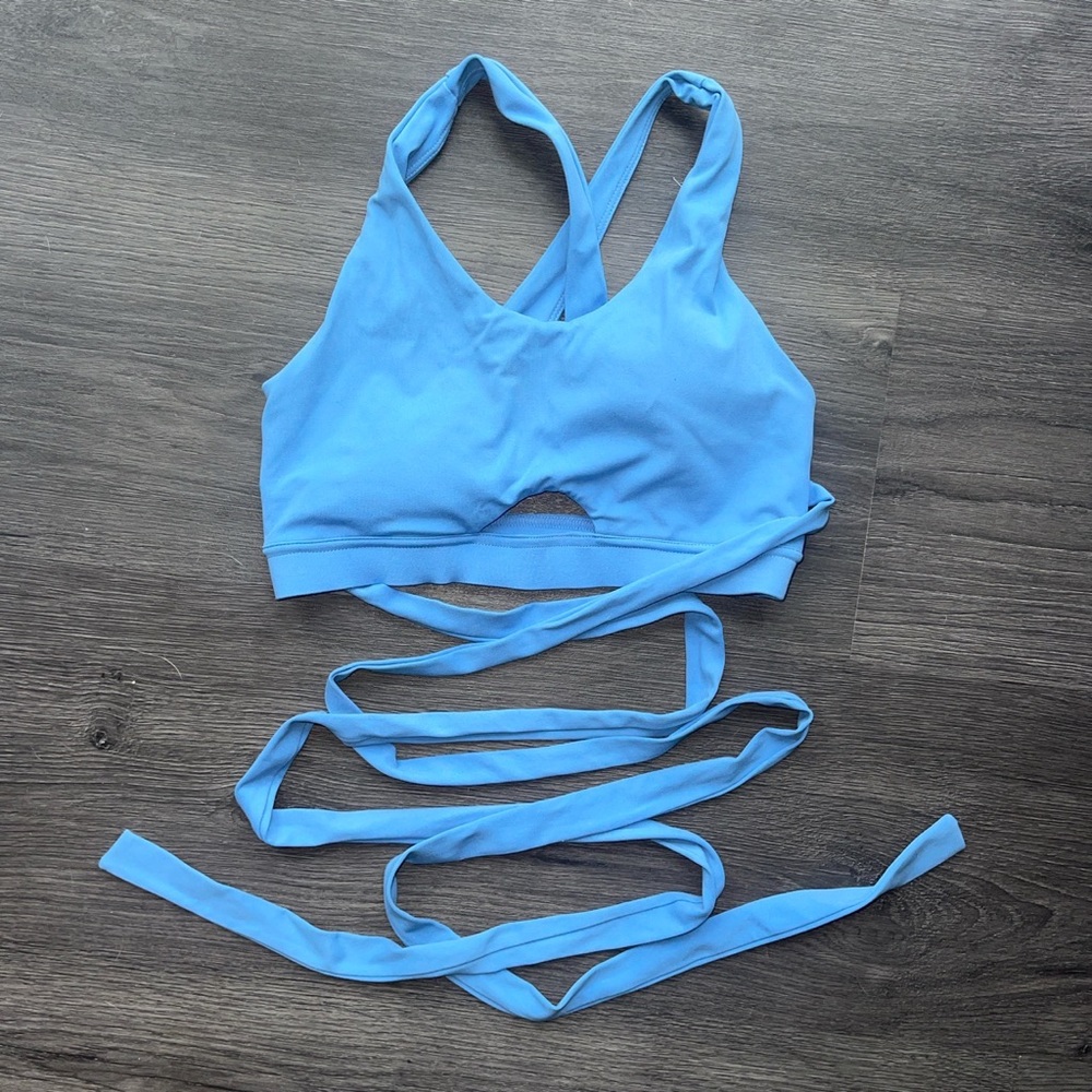 Gymshark poise wrap around bralette blue, size S